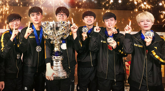 对撞中形成 对撞中形成